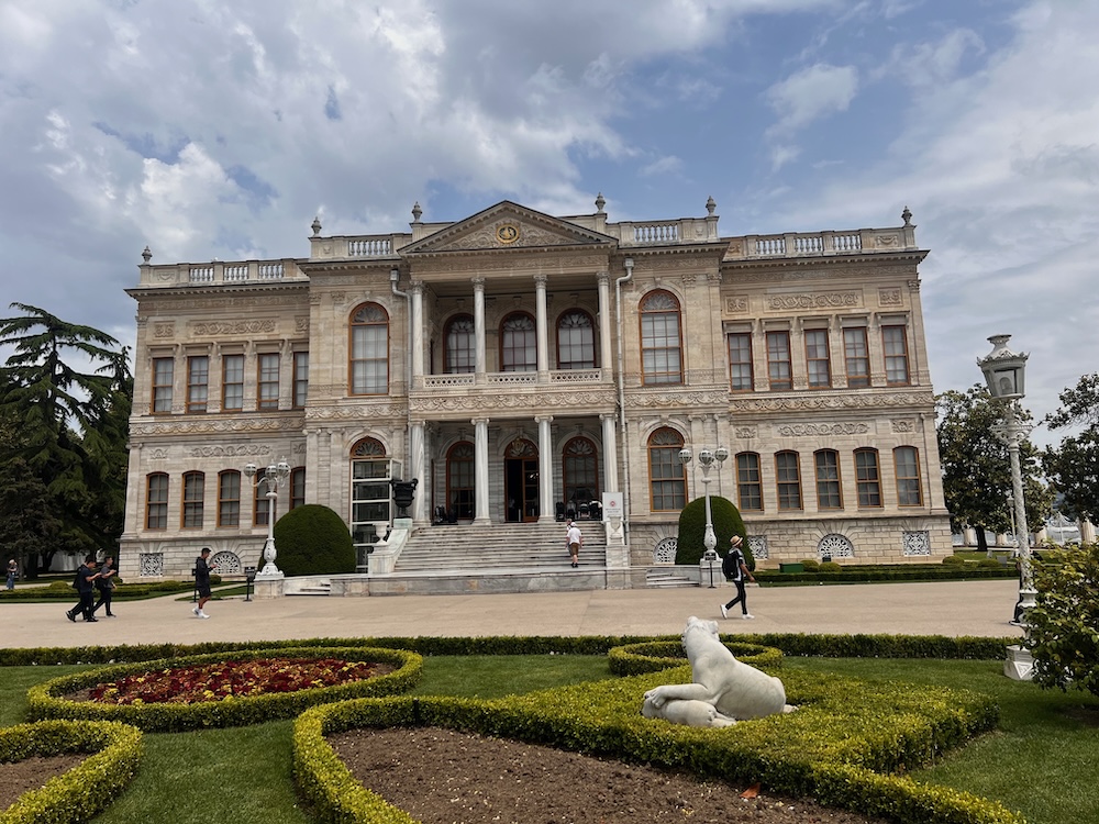 The front of the Dolmabahçe Palace in Istanbul, Turkey.  Istanbul for first time visitors guide.